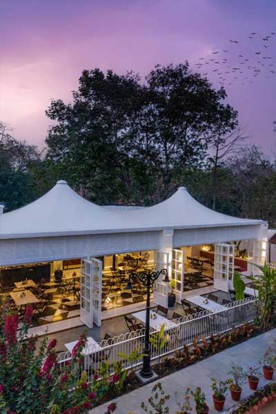 Call Girl in Jehan Numa Palace Hotel